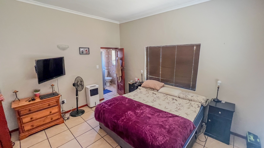 4 Bedroom Property for Sale in Strand North Western Cape